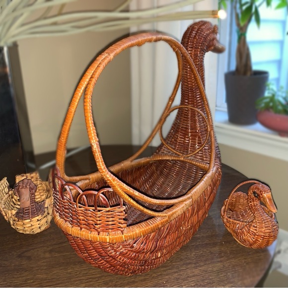 d u c k l i n g :: 3 Vintage Large & Tiny Wicker Duck Baskets Planter - Picture 13 of 14